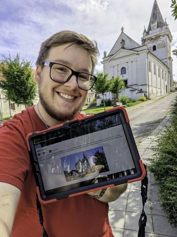 Tablet running a Treasure Hunt game, Cesky Krumlov