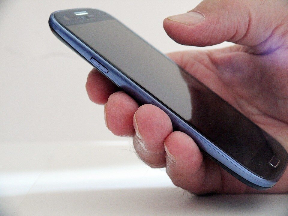 The Big Battle: GPS vs Smartphone